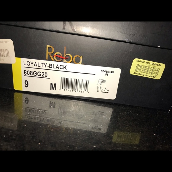 Reba booties - Picture 6 of 6